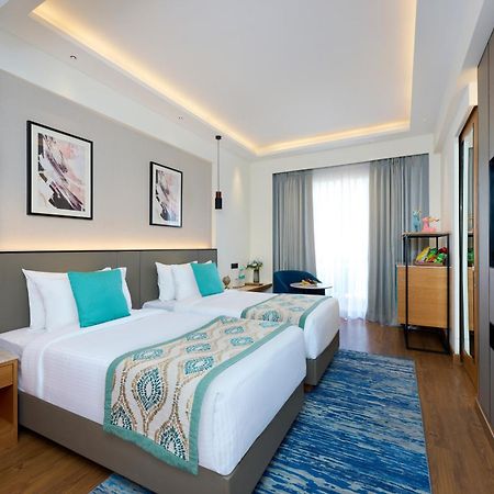 Iris Sarovar Portico 古尔冈 外观 照片