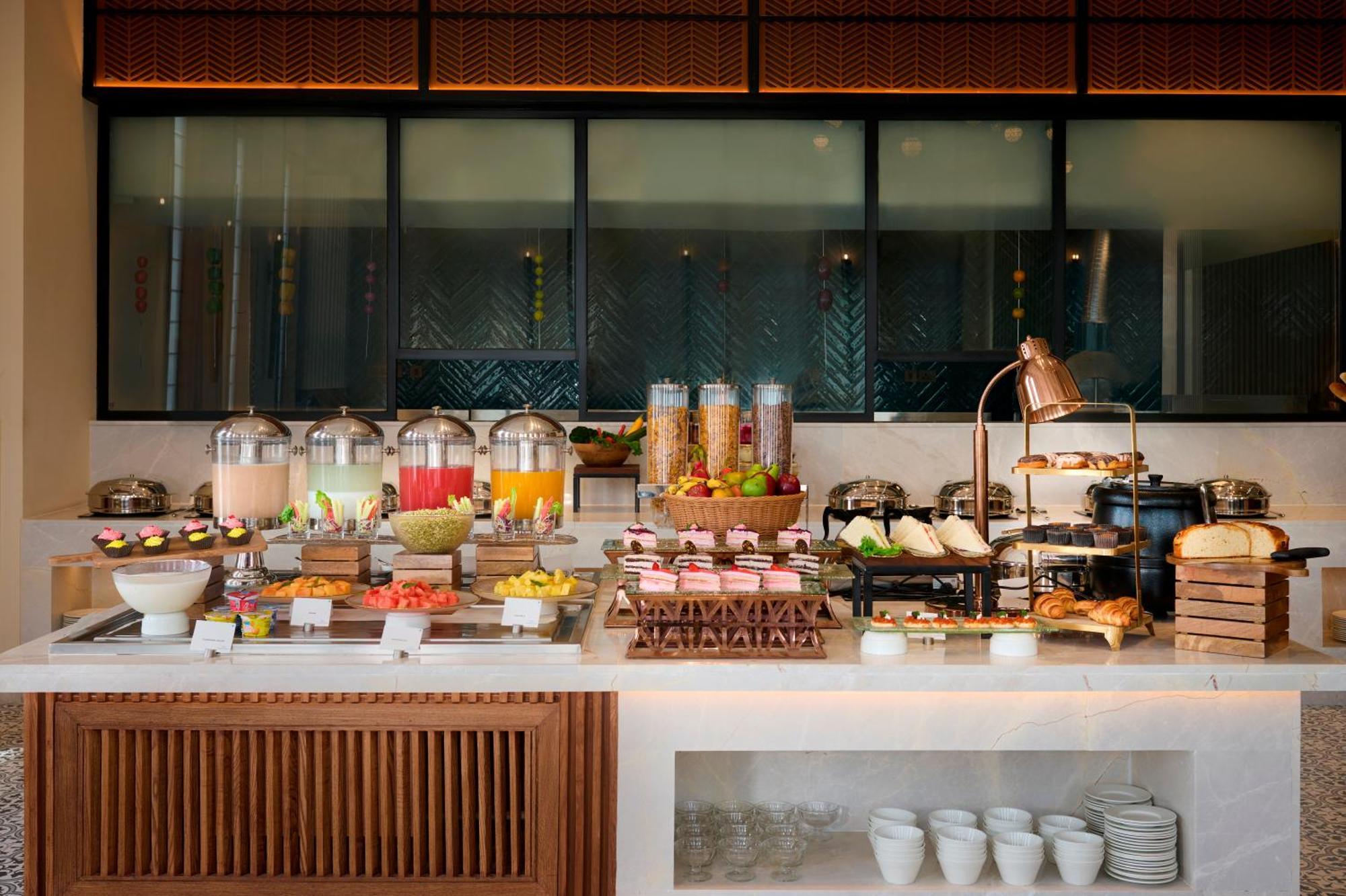 Iris Sarovar Portico 古尔冈 外观 照片