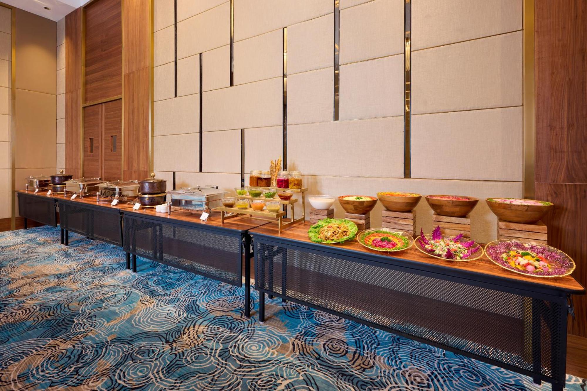 Iris Sarovar Portico 古尔冈 外观 照片