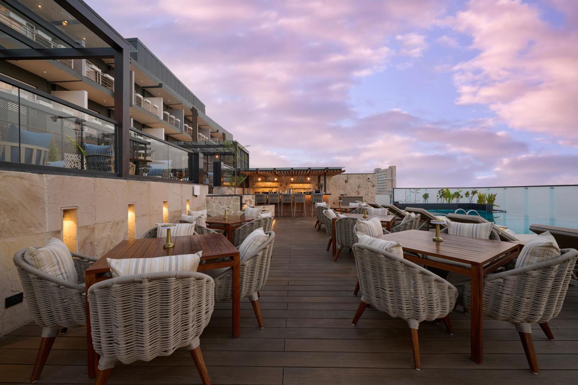 Iris Sarovar Portico 古尔冈 外观 照片