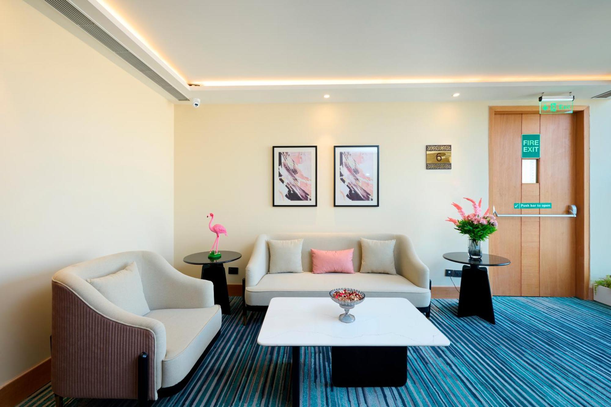 Iris Sarovar Portico 古尔冈 外观 照片