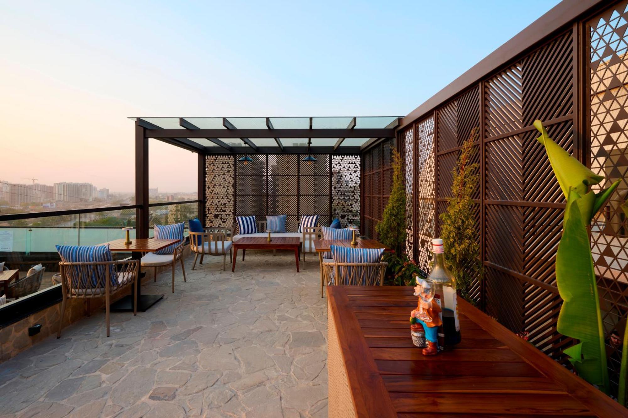Iris Sarovar Portico 古尔冈 外观 照片