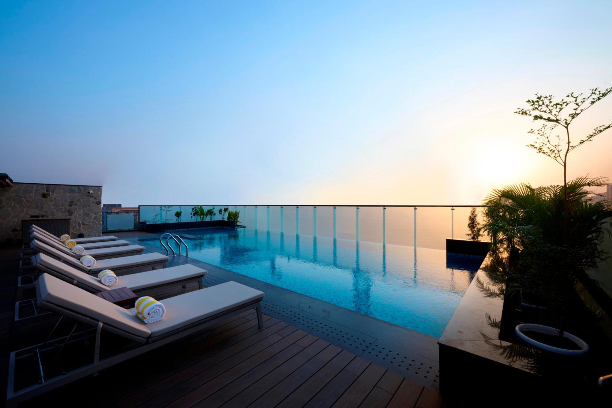 Iris Sarovar Portico 古尔冈 外观 照片