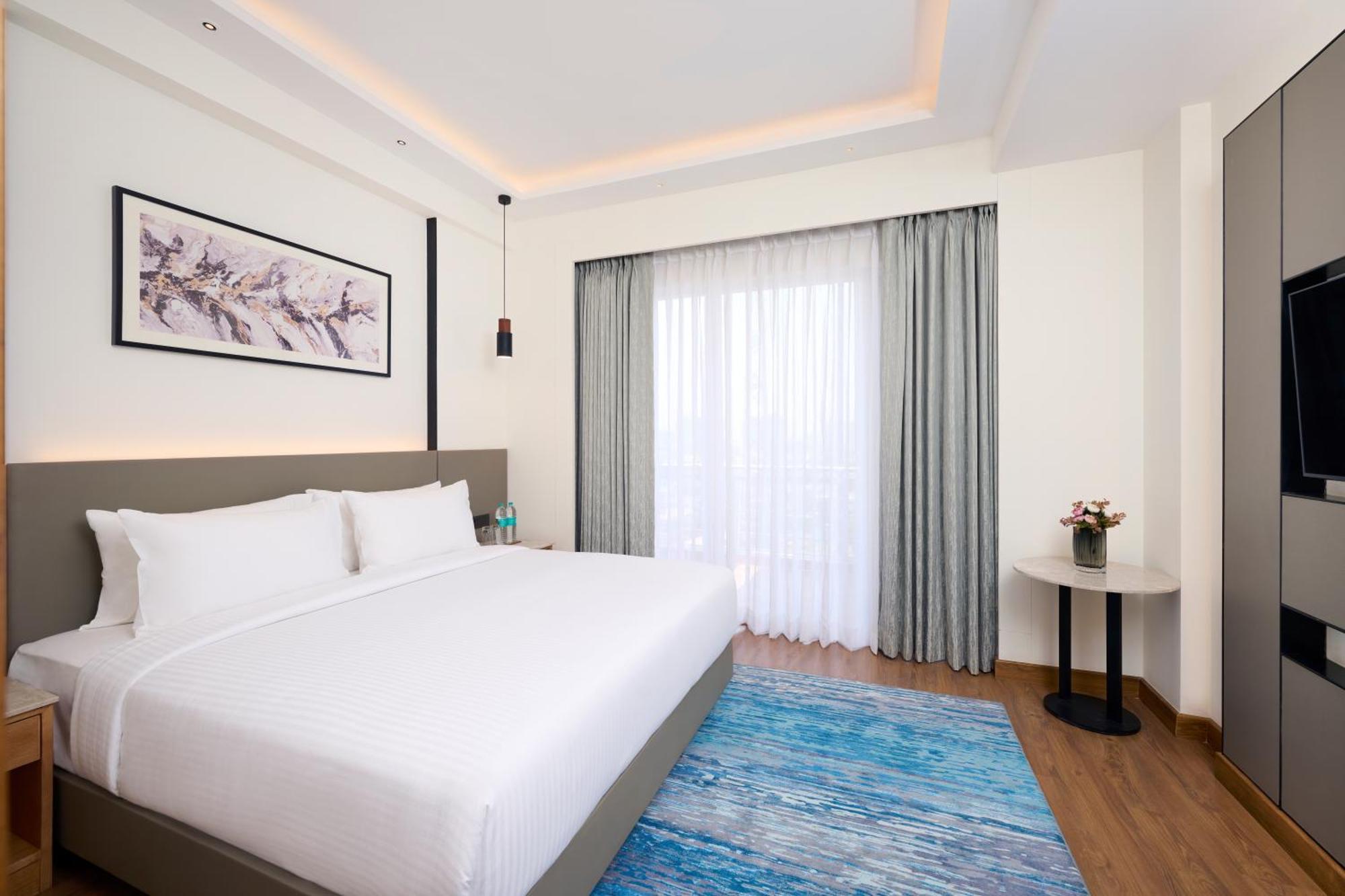 Iris Sarovar Portico 古尔冈 外观 照片
