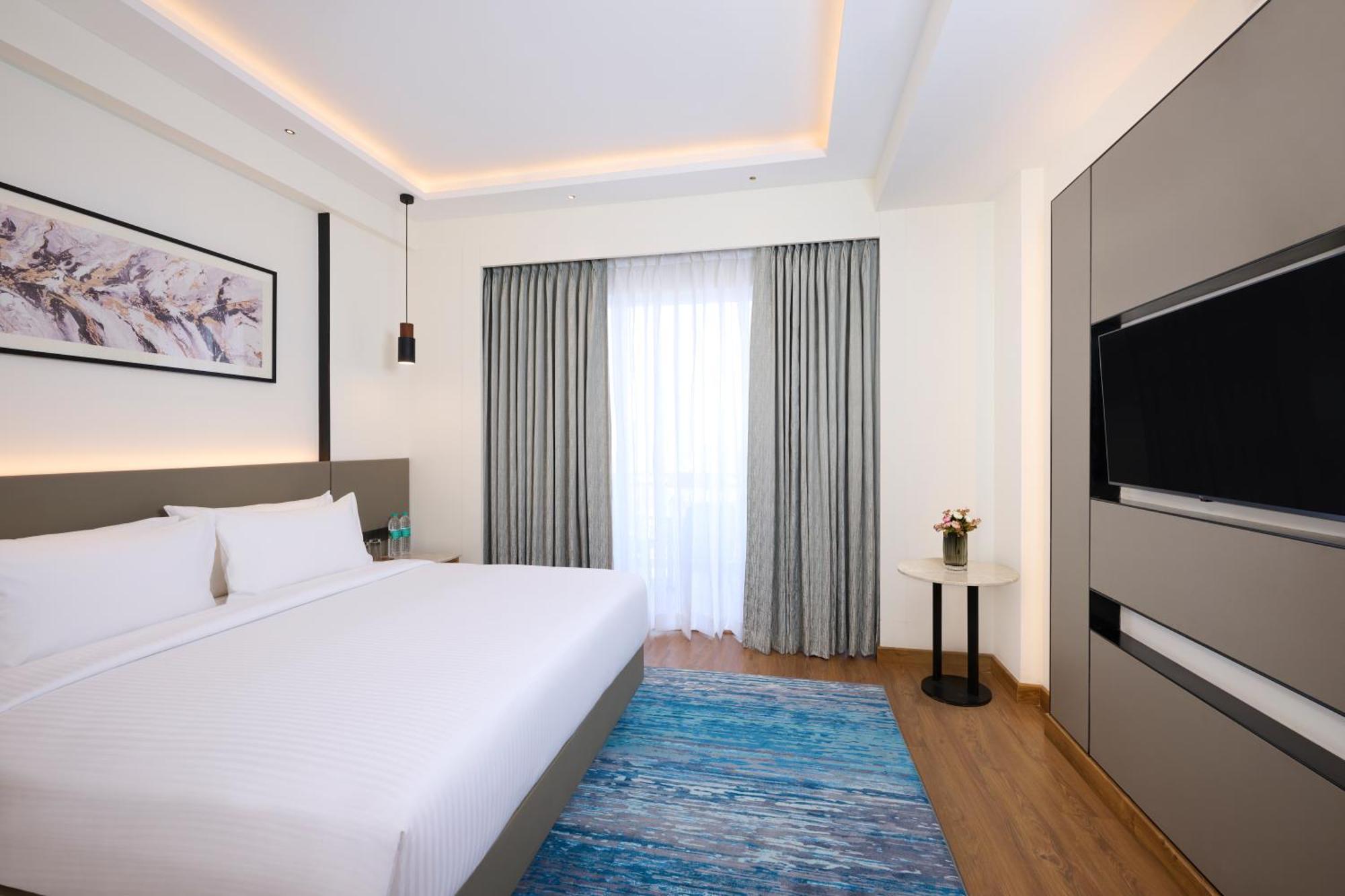 Iris Sarovar Portico 古尔冈 外观 照片